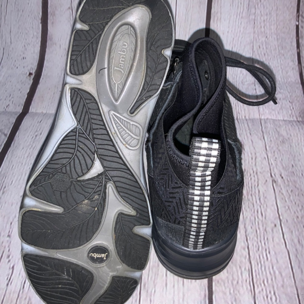 Jambu Booties - Picture 9 of 9